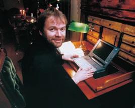 Populaţie Norvegia 7 Norvegiana o limbă cu două forme Limba norvegiană există în două forme de importanţă egală, vechea Bokmål şi norvegiana modernă, numită Nynorsk.