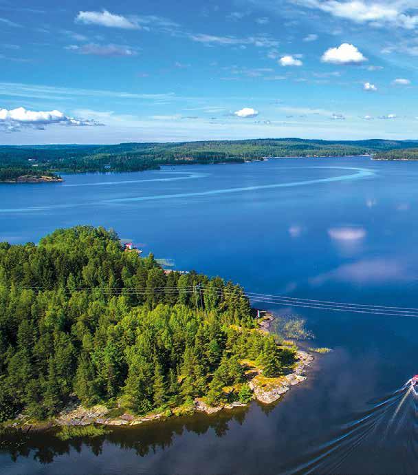 Vy över grumsfjorden Grums är en vattenrik kommun och är väl värd ett besök sjövägen. Vi har tre småbåtshamnar som erbjuder gästplatser.