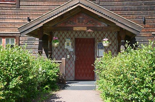 Rättviksgården STF Vandrarhem Rättviksgården Vandrarhem entré. Foto: Kristina Stenhols Välkommen till Rättviksgårdens vandrarhem i Rättvik!