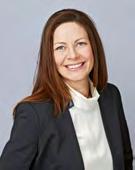 Namn Födelseår Ledande befattningshavare sedan Befattning Innehav i Bolaget Mattias Roos 1973 2012 VD och Koncernchef 903 000 1) Susanne Blomberg 1974 2015 Marknads- och försäljningschef 30 000 2)