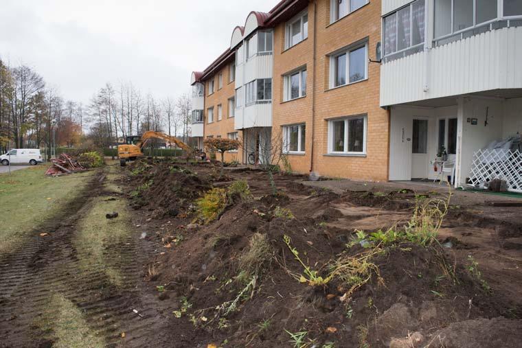 Energi och miljö Tilläggsisolering av vindar genomförd på Tegelviksvägen 2-8. Underhåll och reparationer Loftgångshusen på Råssnäsvägen 11-17 har fått nya trappor och nya trappräcken.