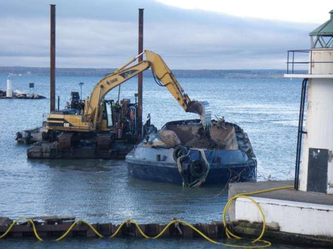 Exempel 1: Dumpning av muddermassor i Vättern Ny färja Muddring i hamn Tidigare dumpningsplats ute i sjön