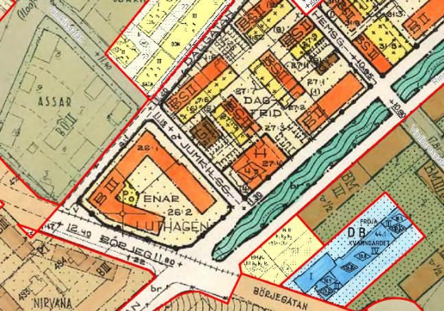 Detaljplan Tidigare gällande detaljplan Pl 26 E föreskriver handelsändamål i en byggnad med en högsta byggnadshöjd om 4,5 meter. I den befintliga byggnaden inryms en livsmedelsbutik i ett plan.