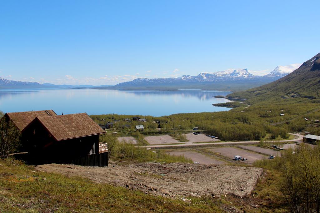 sjön. En längre skiktbildningsperiod ökar risken för syrefattigt bottenvatten, vilket kan leda till ökade järn- och/eller manganhalter samt