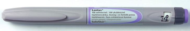 Insulinpennor SoloSTAR är en förfylld insulinpenna där dosen ställs in i steg om 1 enhet. Maxdosen är 80 enheter per injektion. Mer information om alla våra insulinpennor finns på www.insulin.se. ClikStar är en insulinpenna som laddas med ampuller.