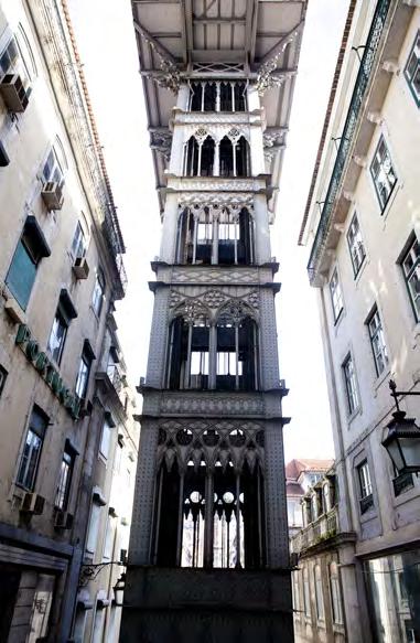 16 LISSABON Borgen Castelo Sao Jorge ser man från många delar av staden. Hissen Santa Justa är en sevärdhet i sig.