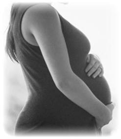 HIV under graviditet och förlossning Information på MVC av barnmorska eller läkare Viktigt med tvärprofessionellt team; Infektionsläk+ infektionssk+kurator+ barnläkare+ barnmorska+obstetriker