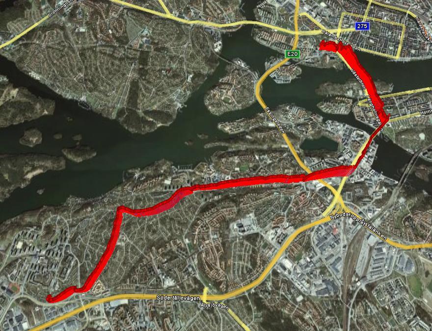 kombination med stora mängder cyklister gör att denna passage blir till en flaskhals. Utformningen och infrastrukturen genom Gamla Stan skulle behöva ses över för att öka framkomligheten.