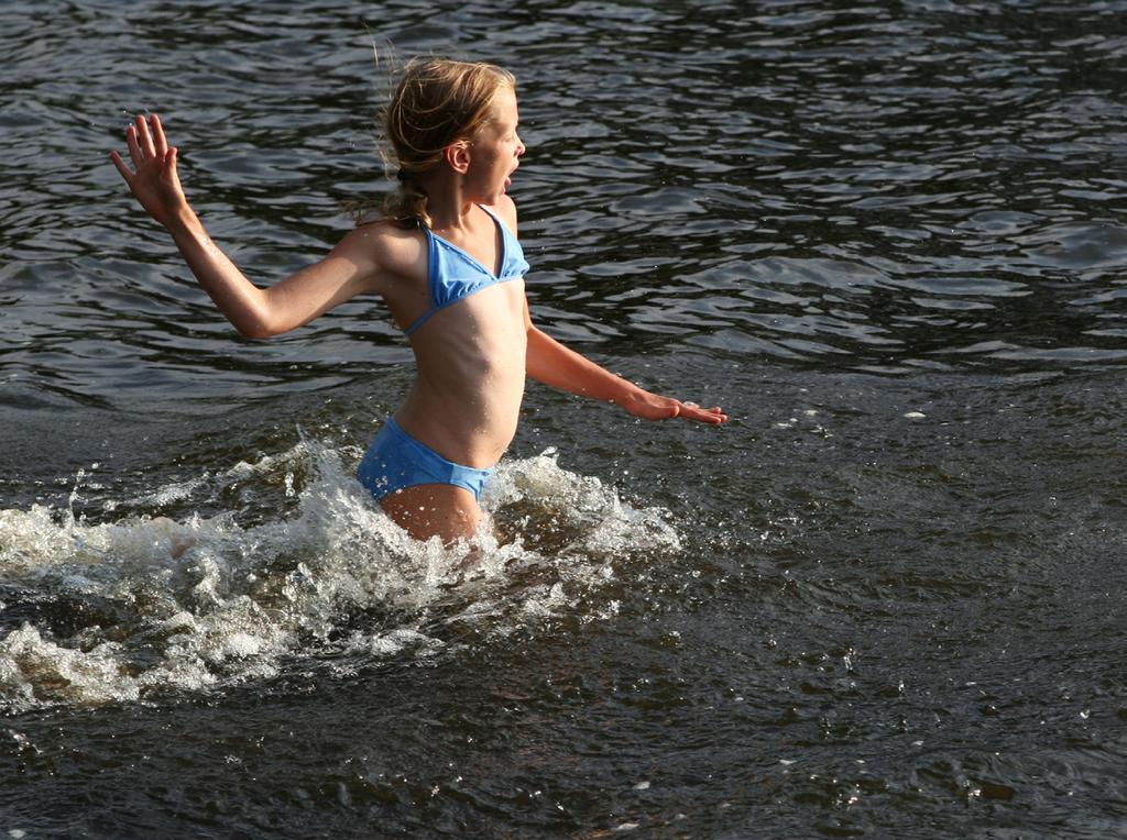 Turistguide Uppsala Se & göra Bad Bad Badplatser i Uppsala kommun: Borgardalsbadet Bälingebadet Hosjöns badplats Lafsens badplats Lyssnaängens badplats Måvikens badplats Delfinens Sportcenter Kom och