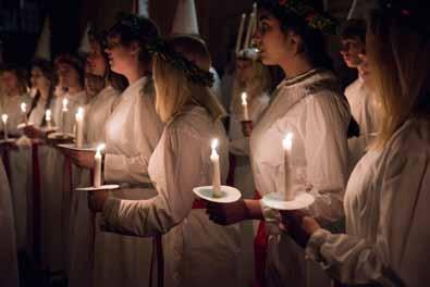 Musik Söndag 11 december kl 17:00, Söndrums kyrka Församlingens LUCIA I år firar vi församlingens Luciagudstjänst i Söndrums kyrka på tredje söndagen i advent.