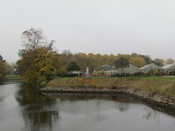 Riksfästet Malmöhus Från mitten av 1600-talet satsade danskarna på att utveckla Malmö till en garnisonsstad. En stad där militärer är samlade och förlagda.