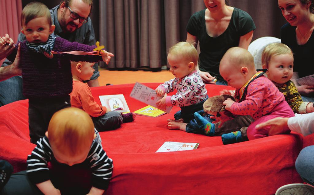 6-12 MÅNADER Umeå stadsbibliotek: BEBISRAMSOR Kom och ramsa med oss och lyssna på de bästa pekböckerna.