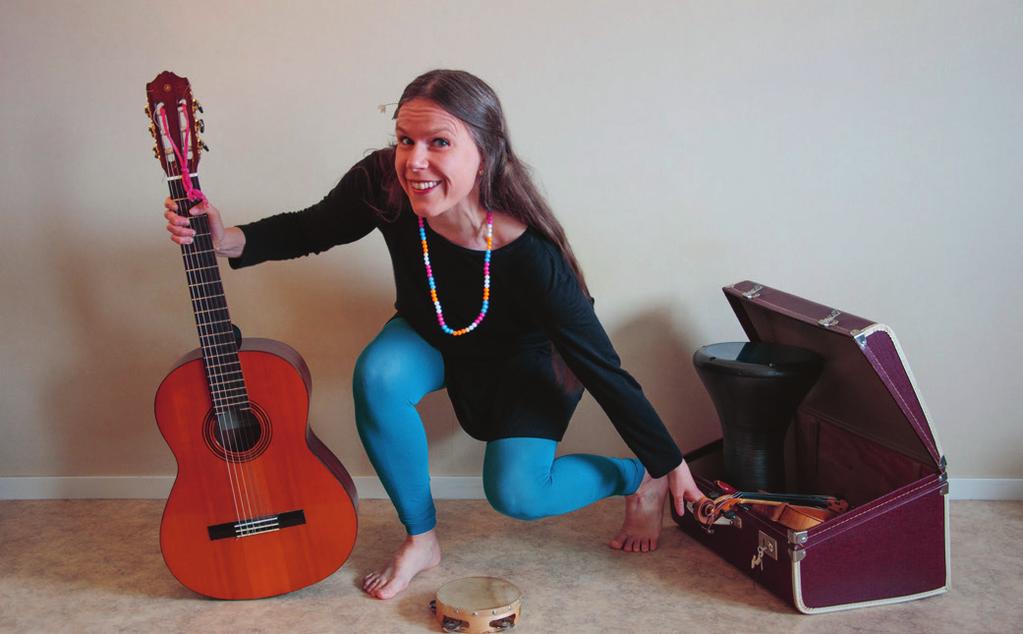 FRÅN 4 ÅR Dansrytmik/Ulrika Karlsson: RYTMIKLEK Du får röra dig rytmiskt i takt med ton och trumma och du kommer att få dansa, ramsa och sjunga till levande musik.