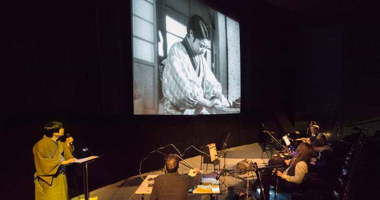 Vid en fullsatt Cinematekvisning 2016 framträdde en benshi för första gången i Sverige. Benshin är en japansk funktion som används vid stumfilmsvisningar och som livedubbar det som sker på duken.