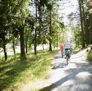 natursköna miljö som omger n eller för att tända ett ljus, ett möte mellan människor, känna frid och ro i en lugn miljö.