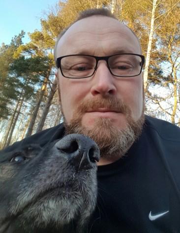 Presentation FM grupp Håkan Holmberg Bor utanför Linköping i ett samhälle som heter Rappestad. Har en pensionerad patrullhund som heter Ajas (schäfer).