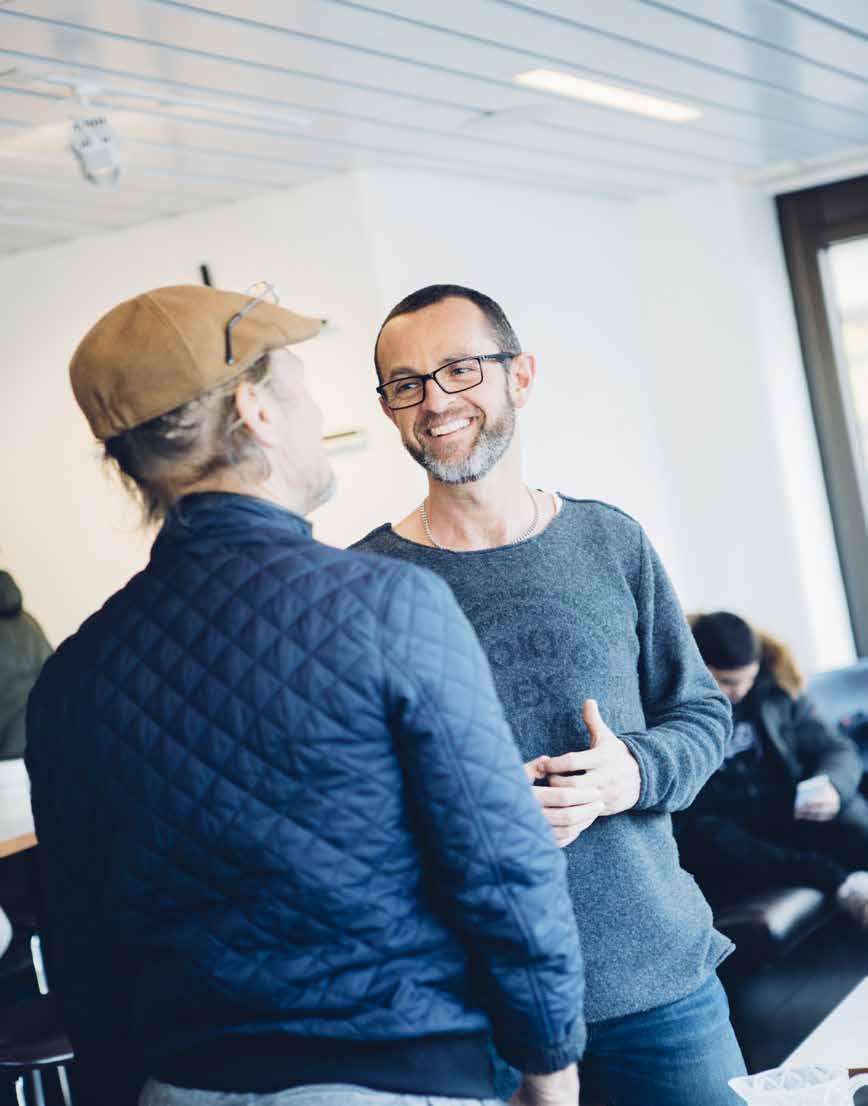 FÖRSAMLINGSENGAGEMANG / TEXT: JOACHIM LUNDELL / FOTO: KATJA RANGSTAM Smyrnakyrkan vill spela en roll i ett förändrat samhälle Det politiska och offentliga Sverige tycks drabbat av tondövhet.