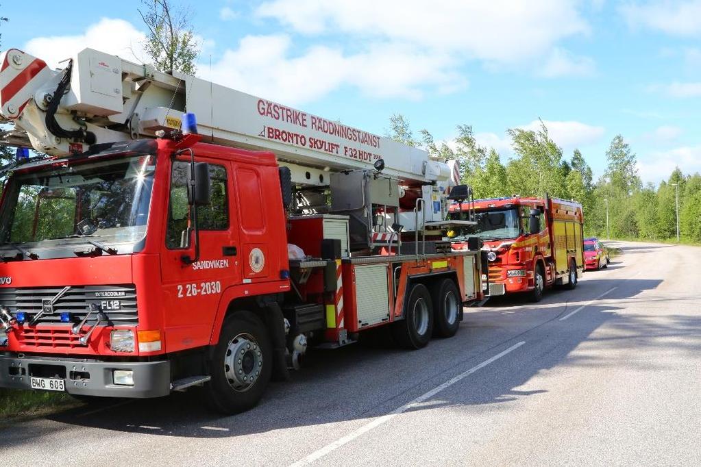 några dispenser Under minst 2 år kör två olika lastbilar med last upp