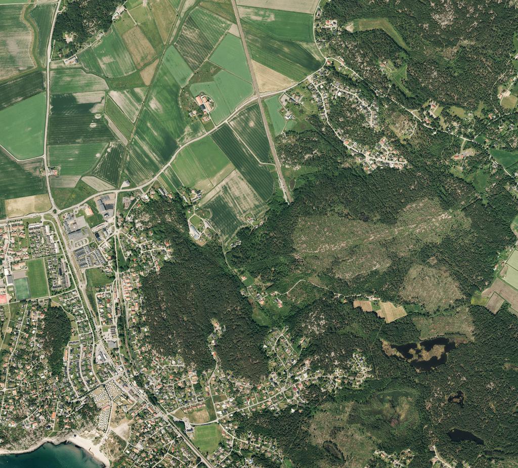 Läge, areal och markägoförhållanden Programområdet ligger i den nordöstra delen av samhället Åsa i den södra delen av Kungsbacka kommun, se figur 1 samt försättsblad.
