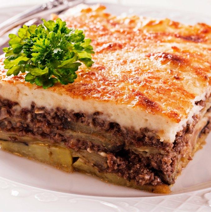 Lättare än traditionell moussaka Potatismoussaka 100 portioner 300 g/portion ca 11 kr/portion Köttfärs Krossade tomater Tomatpuré Soja collorit Svartpeppar Oregano Vitlökspulver Paprikapulver