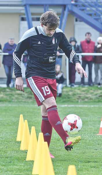 Nakoniec sa na ňom zúčastnili jedenásti futbalisti Igor Šemrinec, Jakub Paur (obaja Trenčín), Nikolas Špalek (Žilina), Pablo Podio (Podbrezová), Miloš Lačný (Ružomberok), Erik Jirka (Trnava),