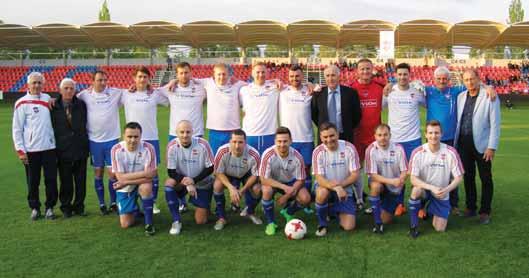 Tamojší Bayern obhájil titul tri kolá pred koncom a podobne ako v rokoch 2003 a 2008 si ho vychutnal na ihrisku Wolfsburgu. Urobil to v štýle veľkého šampióna, poltuctovým triumfom.