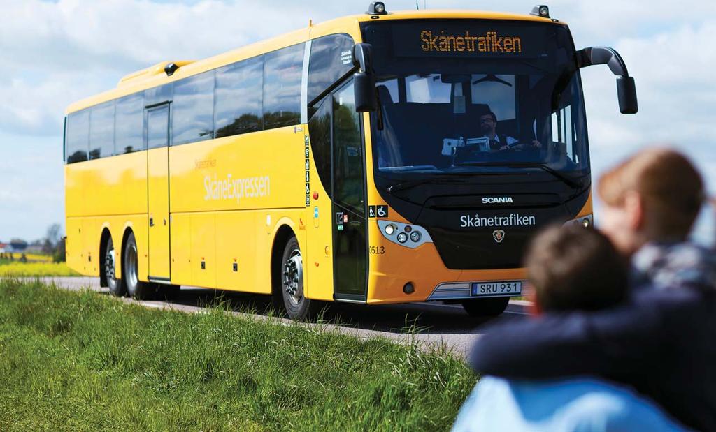 Varje gång bilen får stanna hemma och du väljer att gå, cykla eller åka kollektivt är en miljövinst. Vår trafik släpper i snitt ut 15g koldioxid 2 varje km du åker med oss.