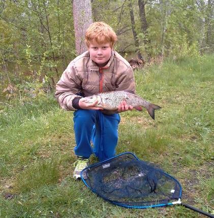 Ålder: 6-15 år Var: Snapens Friluftsgård Utrustning: Kläder efter väder, dock alltid långbyxor. Anmälan: Senast onsdag 21 juni till maria.skogsberg@mariestad.se.