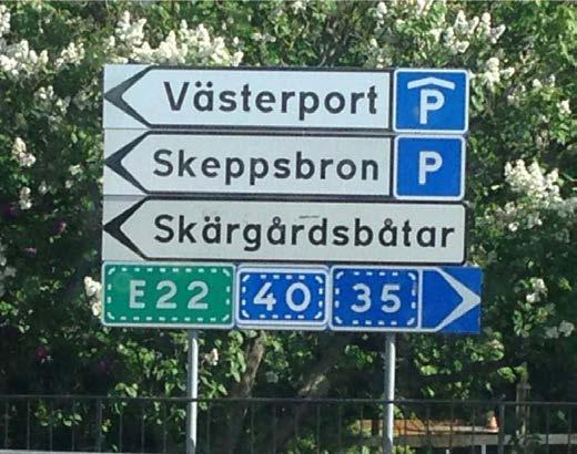 Vägvisning till p-husen har förbättrats samt skyltning vid p-husen. Test av p-skiva för gatuparkeringar 2017 Västerviks kommun har tagit fram karta med parkeringsplatser och offentliga toaletter.