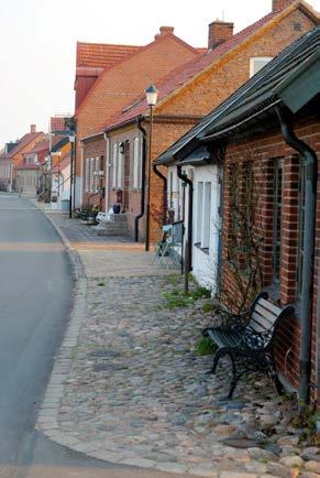 HELSINGÖR VEN HELSINGBORG Stugby Landskrona Golfklubb Erikstorps Kungsgård BORSTAHUSEN LANDSKRONA ANDAS Dramatiska klippkuster, klargrön bokskog, ljuva ängar och milsvida utsikter.