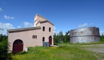 Restaureringen av Sikfors gamla kraftstation Gamla kraftstationen i Sikfors, byggd 1911-1912, hör tillsammans med kraftstationen i Porjus till länets äldsta vattenkraftverk.
