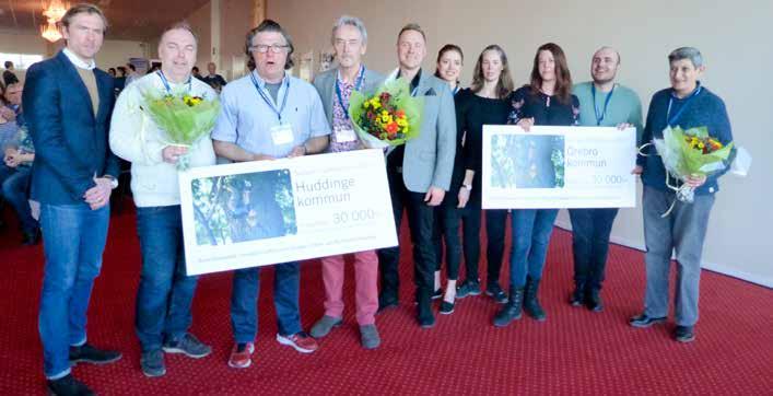 Sveriges friluftskommun Örebro och Huddinge kommun fick varsin prischeck på 30 000 kr som ska användas till friluftssatsningar.
