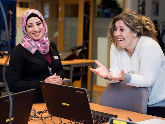 Vivian Malouli är matematiklärare från Syrien och båda