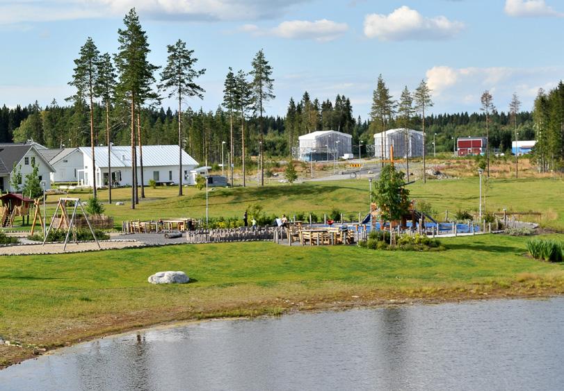 På Tavleliden ligger förskolan Kompassen med 3 stora avdelningar vilka var för sig är indelade i två grupper.