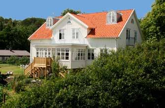 +46 (0)525-611 88 www.turistenvast.se Väderöarnas Värdshus Hotell/Hotel Mysigt värdshus beläget på Sveriges västligaste utpost. +46 (0) 525-320 01 www.vaderoarna.