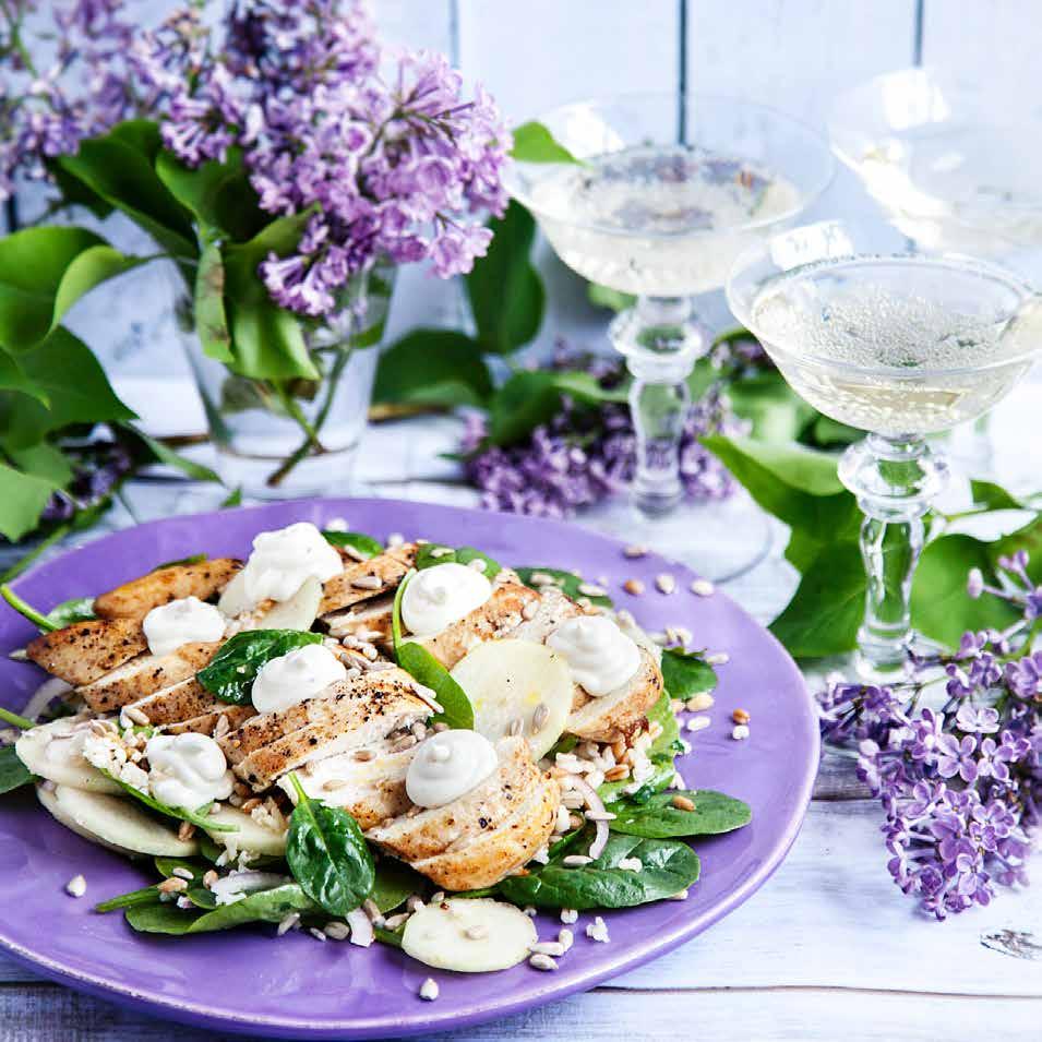 KYCKLINGSALLAD med päron och getostkräm Ca 30 min Kycklingsallad 4 port valfritt gryn* Ca 650 gram tinad minutkycklingfilé 1 förp spenat päron ½ rödlök msk olivolja* ½ msk vit balsamvinäger* ½ dl