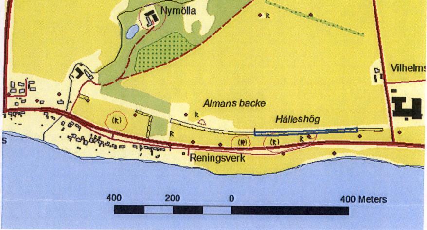 Strax norr om järnvägen finns en synlig fast fornlämning Bjäresjö 15:1, Ahlmans backe som är en grav från bronsålder/järnålder, se Figur 3-5.
