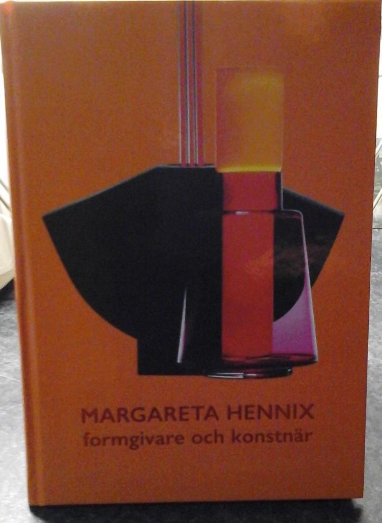 Ny bok om Margareta Hennix I mars 2016 utkom en ny bok om formgivaren och konstnären Margareta Hennix som också är medlem i Svensk Grekiska föreningen i Chania.