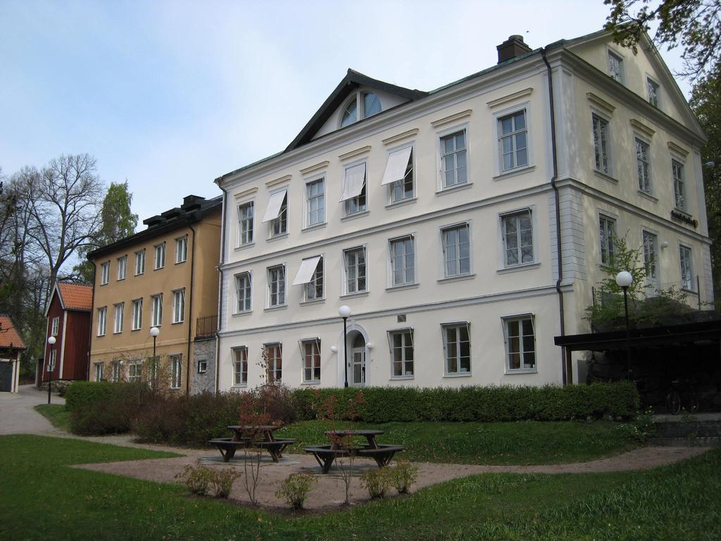 Årtalslista Stiftskansliet Röda längan Byggnaden finns med på en teckning.