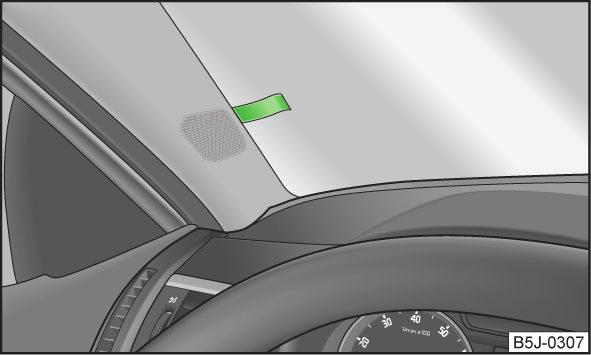 Vid stillastående motor och tillkopplade förbrukare laddas fordonets bilbatterier ur - risk för urladdning av bilbatteriet!