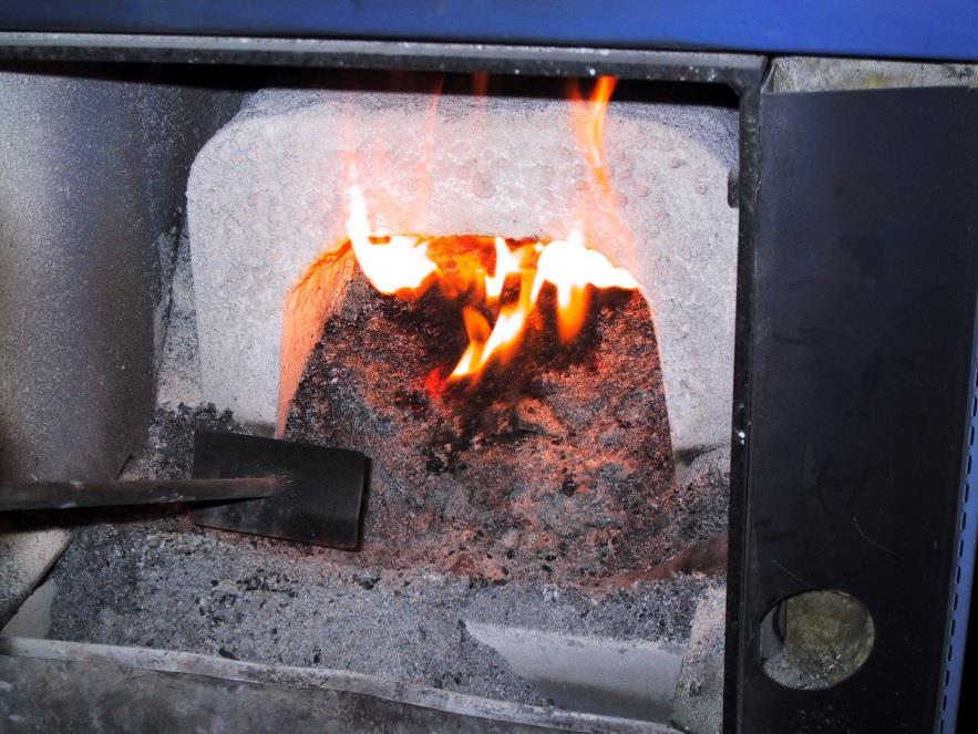 Återfärden till bioenergidrivet lantbruk 1973 oljekris Kunskap och rådgivning om energi Oljeeldning i bostäder byts mot oskattat biobränsel Solfångare för kalluftstorkar, biogas och