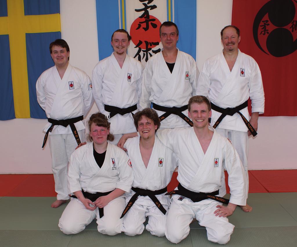 Dangradering 9 maj i Uppsala: 13 nya 1 dan på en dag RGK arrangerade dangradering till 1 dan i Uppsala den 9/5 2015. RGK bestod av Hans Greger, Bertil Bergdahl och Ola Johanson.