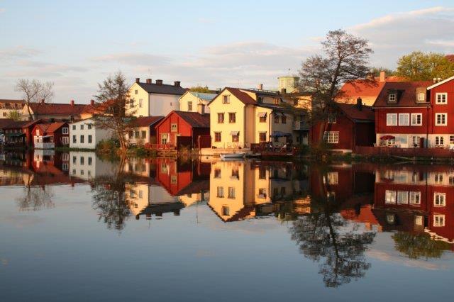 Lång Gatan fanns redan på medeltiden och då färdades här pilgrimer på väg till Johanniternas kloster. Idag heter den Köpmangatan och finns i Gamla Staden.