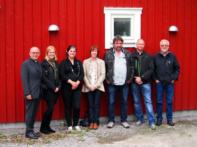 En glimt från våra kyrkogårdar Hösten inleddes av att vi med pompa och ståt invigde vår nya vaktmästarbyggnad.