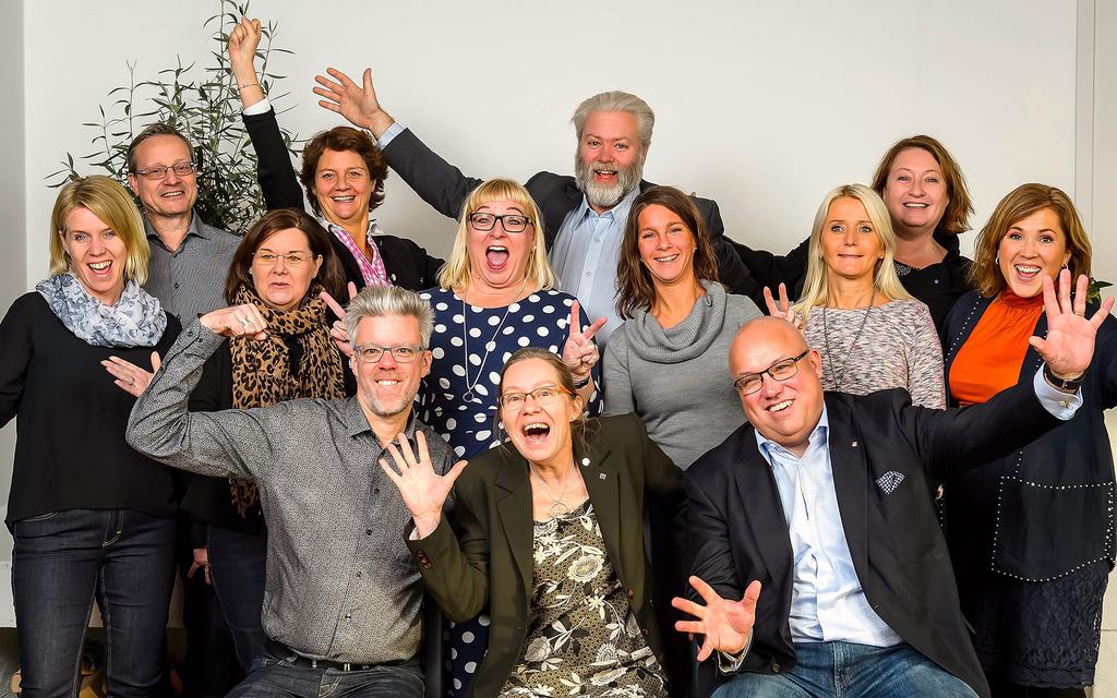 En glad förbundsstyrelse efter kongressensvalet. Överst från vänster: Bo Swartling (personalrepresentant), Pernilla Påhlman, Stefan Henricson, Charlotte Skog.