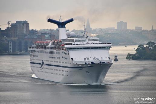 Le Boreal vid Skeppsbron. 2011.05.25. Magellan passerar Nyckelviken. 2015.