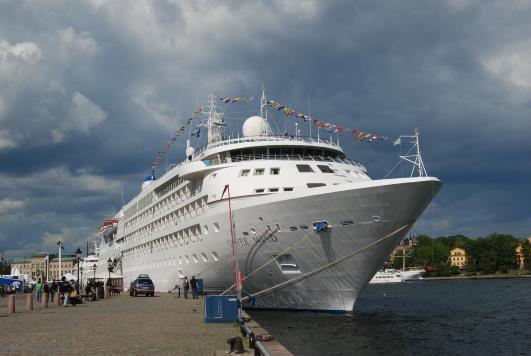 Silversea cruises Byggd: 2001 Längd: 182 meter GT: 28 258 Passagerare: