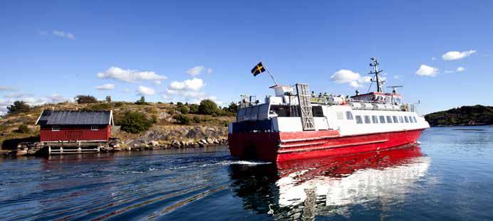 Greater parts of the islands are nature reserve and have strikingly beautiful countryside. Passenger ferry (Kosterbåtarna) depart daily from Strömstad.