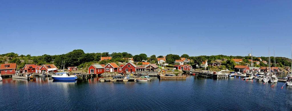 KOSTERÖARNA Koster Islands I havet väster om Strömstad ligger de säregna Kosteröarna som är uppdelad i Nord- och Sydkoster, största delen är naturreservat med slående natur, fantastiska bad och fina