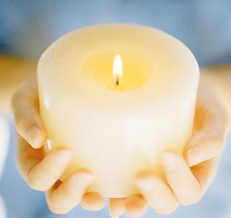 Lysekil Musik i Lysekils kyrka: 1:a söndagen i Advent Musikgudstjänst kl. 18.00. Musik i Juletid torsdagen den 15 december kl 19.00. Vi sjunger in Julen.